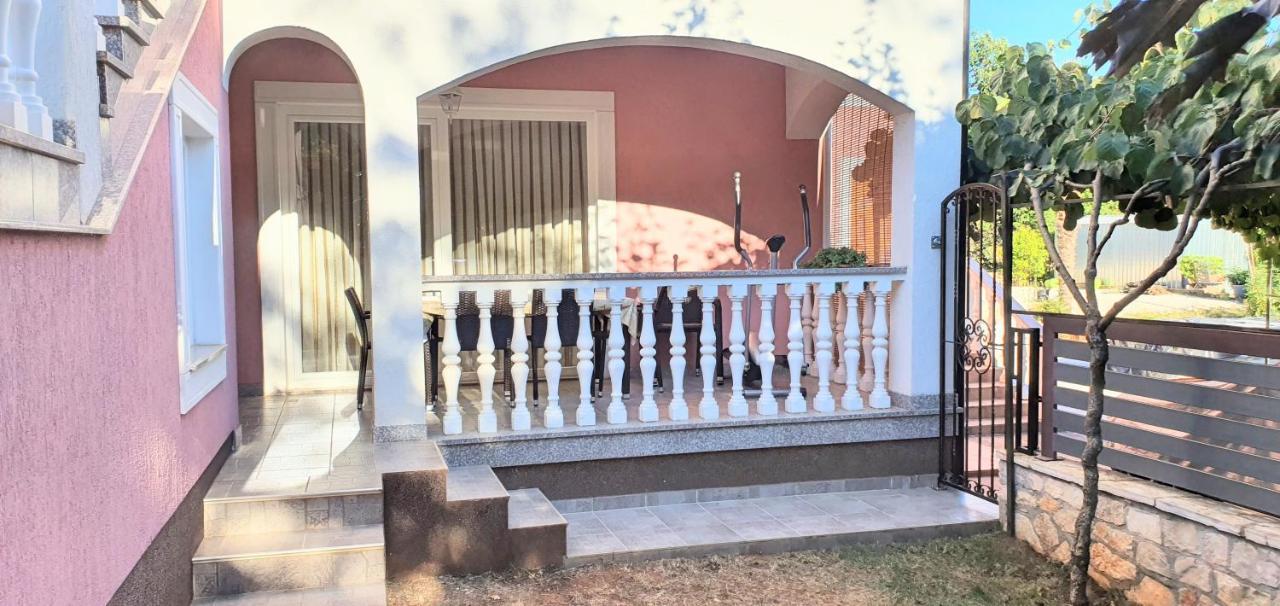 Apartmani Radmila Nova Vas  Exterior foto